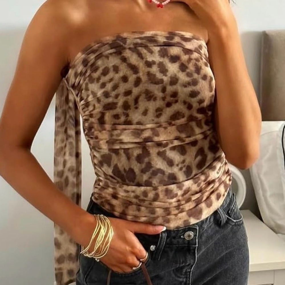 Leopard Print Strapless Tube Top | Y2K Animal Print | Stretchy Bandeau Top